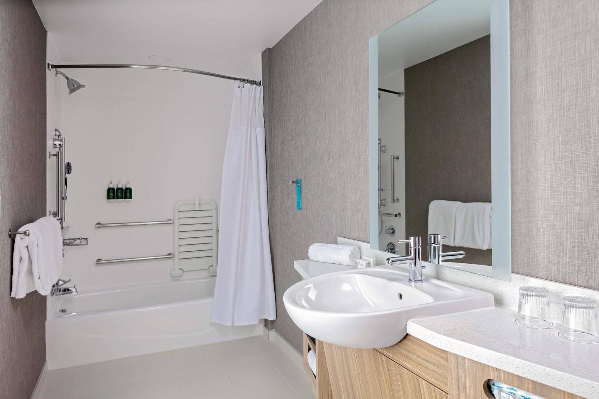 Springhill Suites By Marriott Kansas City Plaza מראה חיצוני תמונה
